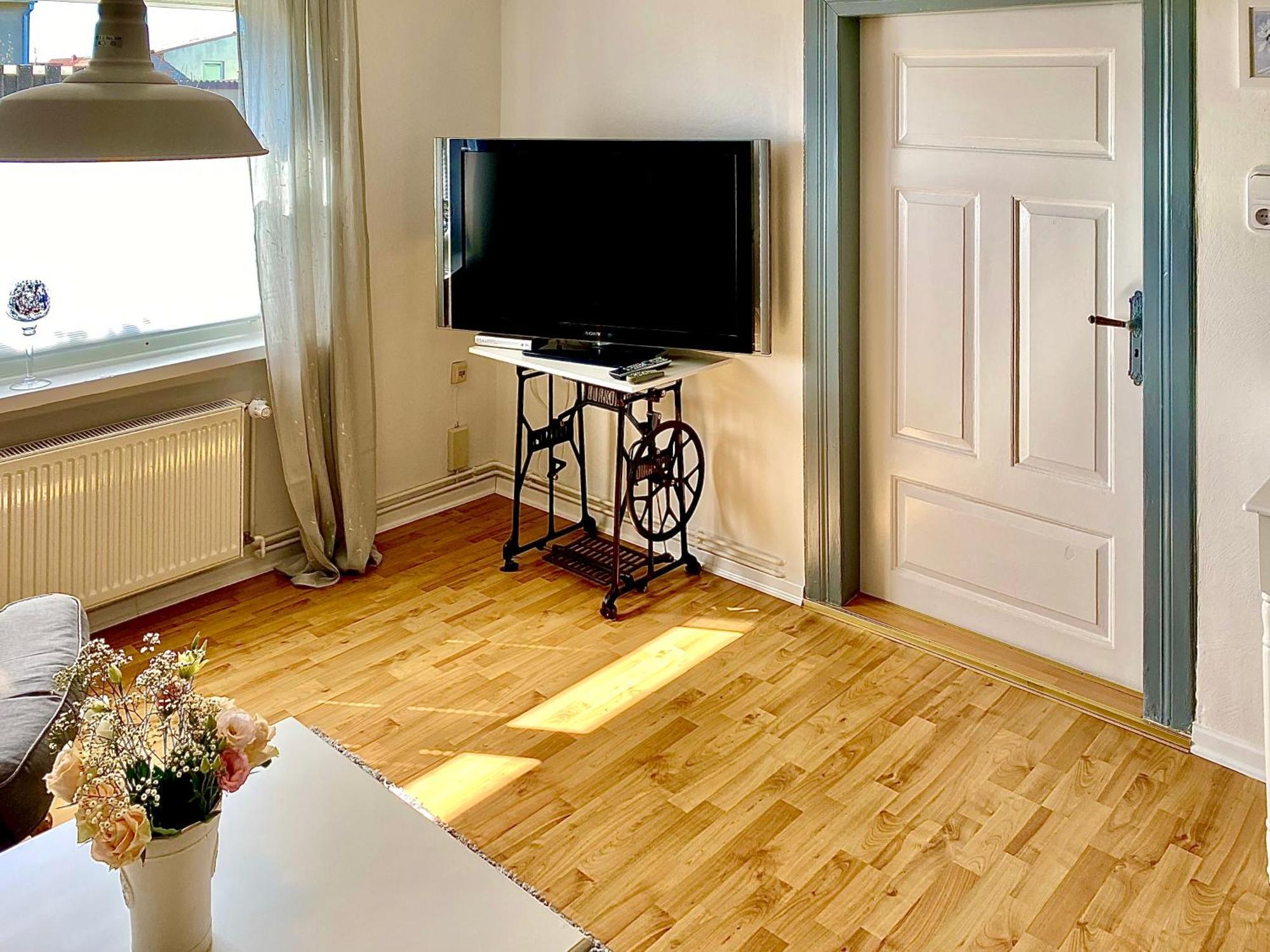 Gemuetliche Ferienwohnung Sagard Eksteriør billede